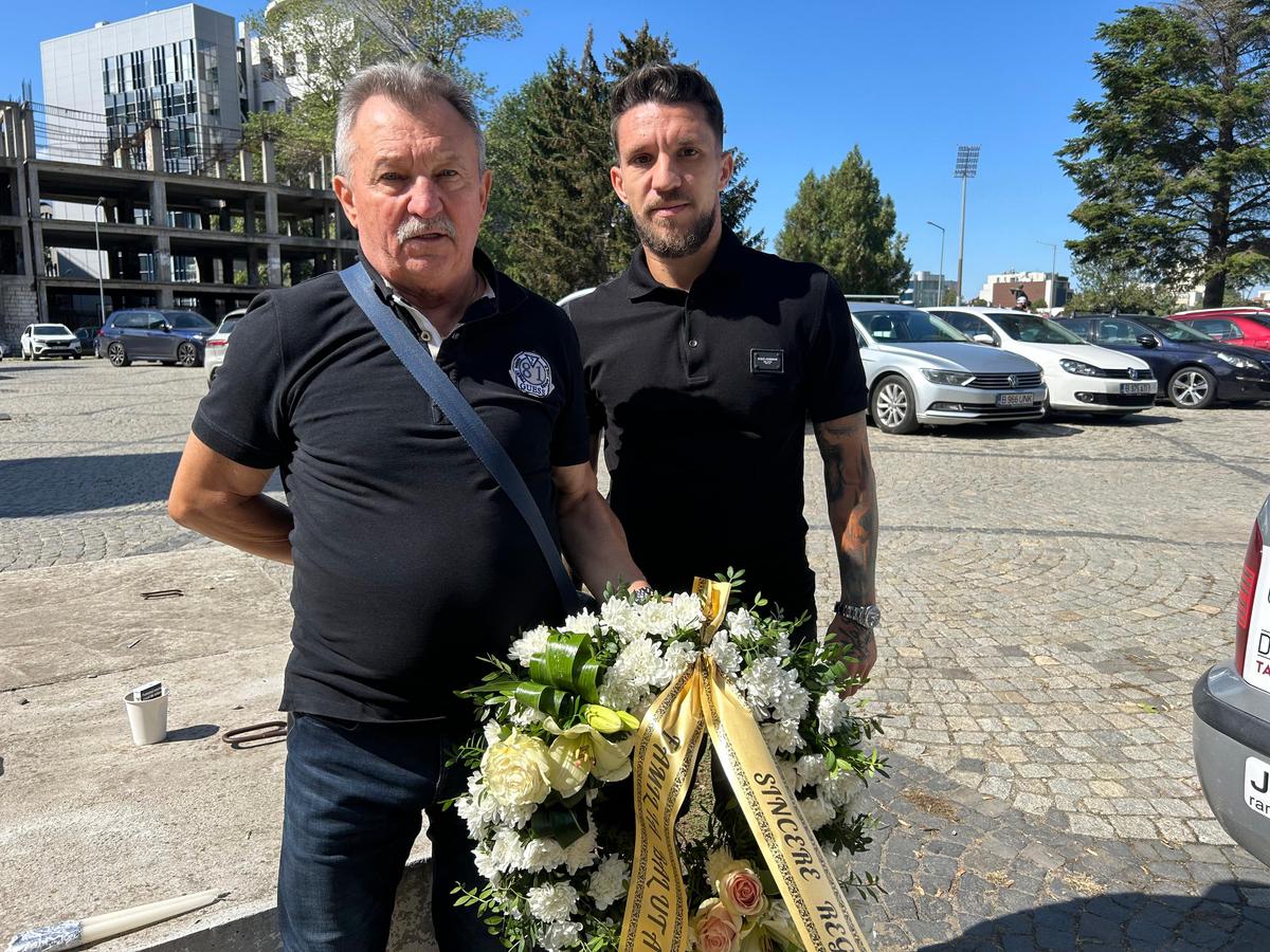 Familia Dinamo și-a luat rămas-bun de la Gigi Mulțescu și Valentin Samungi! Foștii mari sportivi au fost depuși la muzeul din Ștefan cel Mare + Momente copleșitoare cu Alexandru Băluță