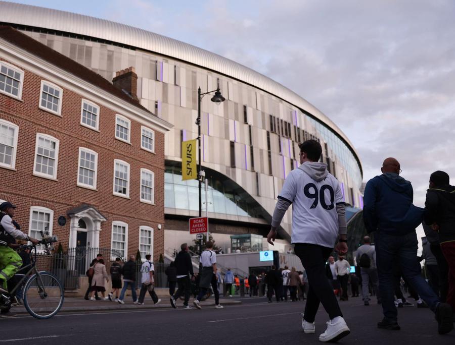 Hotspur Stadium respiră o atmosferă civilizată înainte de Tottenham - Villarreal, foto: Imago Images Distanța e malignă