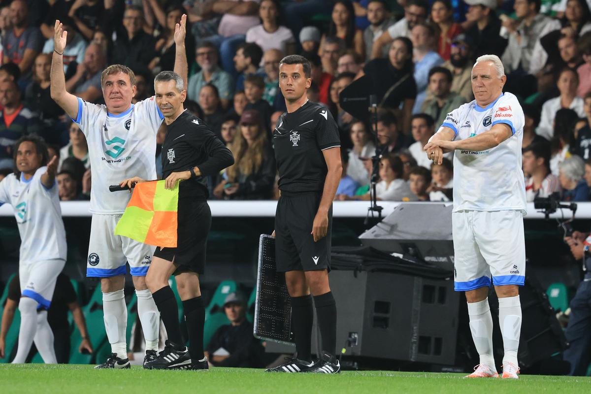 Gică Hagi la Legends Charity Game