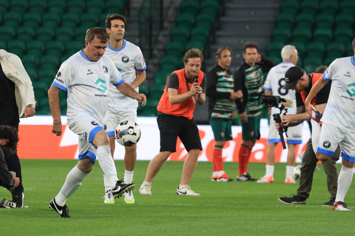 Gică Hagi la Legends Charity Game