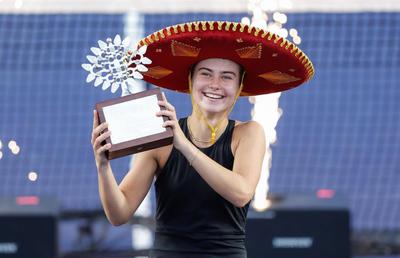 Iva Jovic a devenit cea mai tânără câștigătoare a unui turneu WTA din 2025 » Și turneul de la Sao Paolo a fost adjudecat de o sportivă de sub 20 deani