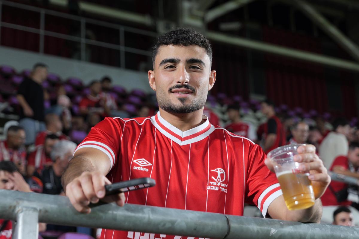 Cum de noi nu putem fi nici măcar la acest nivel?! Meciul de Europa League din Giulești a arătat precum un Oțelul - Farul într-o seară slabă