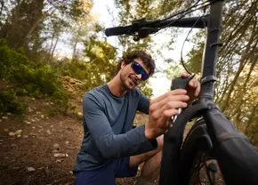 Cum alegi o pereche de ochelari de soare pentru sport, condus și timpul liber