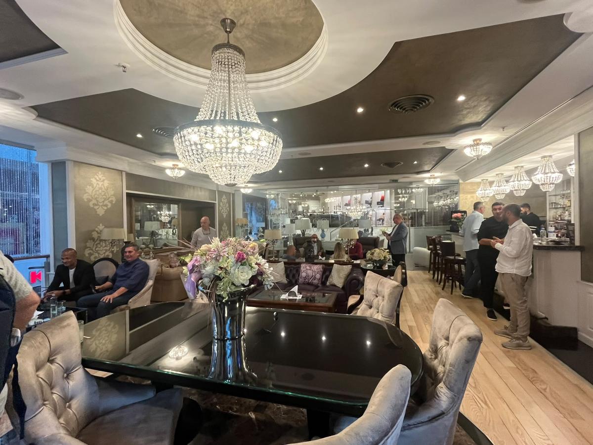 Lansare cafenea familia Șucu // foto: Răzvan Petrescu (GSP.ro)
