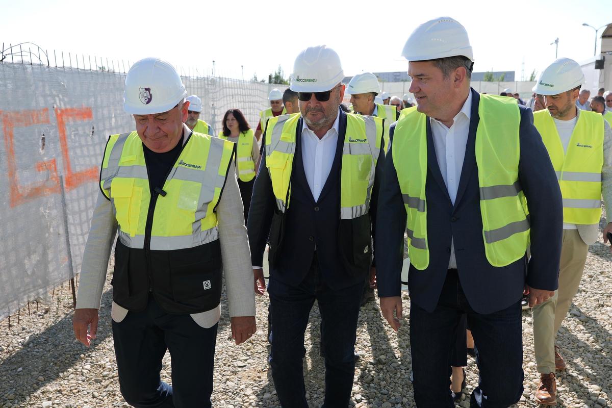 „M-am trezit cu lacrimi în ochi...” » Momente emoționante pe stadionul de 100 de milioane de euro! „Capsula timpului” a fost îngropată la Pitești