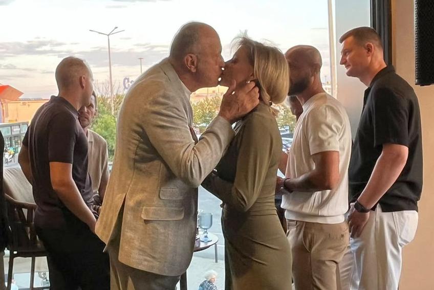 Familia Șucu și-a inaugurat cafeneaua // foto: Robert Vîrdol (GSP)