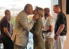 Ce se află în meniul cafenelei deschise, ieri, de Dan și Diana Șucu