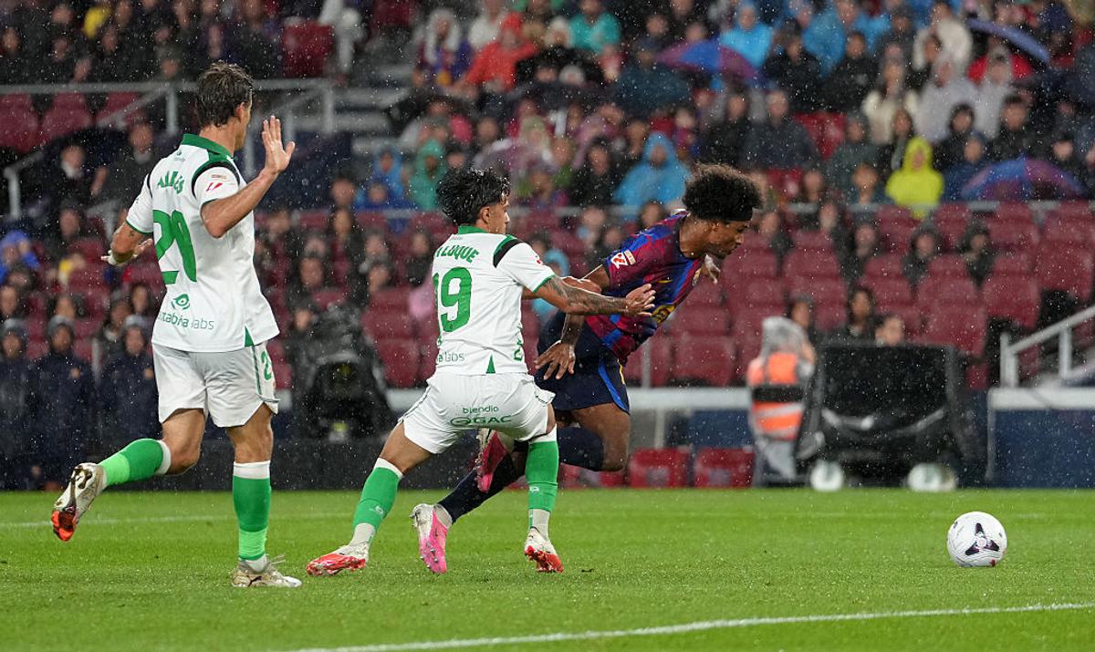 Fotbal-total în ploaie: Barcelona a ajuns la 28 de goluri în 6 meciuri de La Liga!