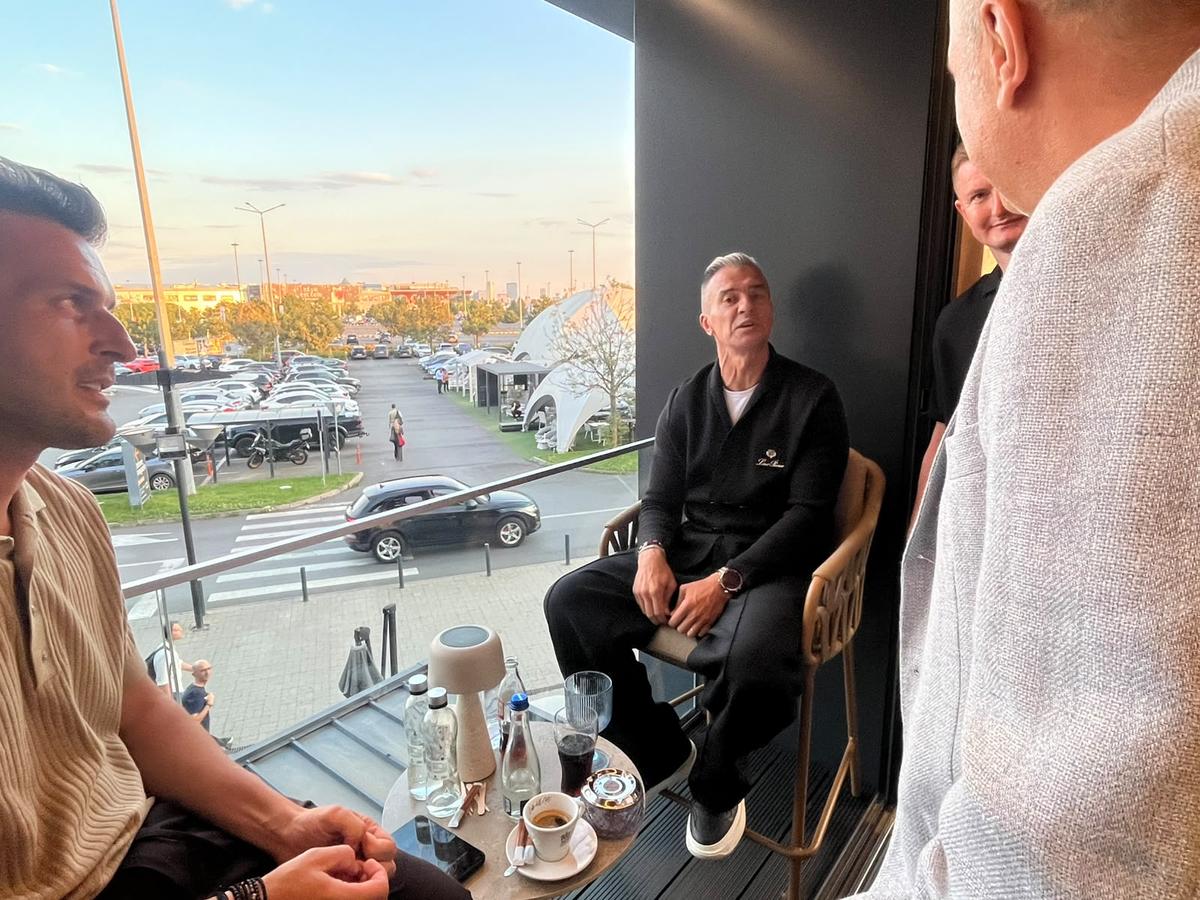 Lansare cafenea familia Șucu // foto: Răzvan Petrescu (GSP.ro)