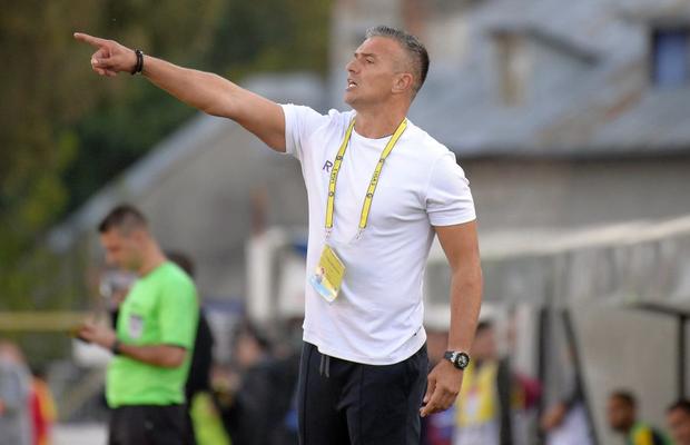 RAPID - PETROLUL 1-0 // VIDEO Pancu, nemulțumit după victorie: „Unii elevi de-ai mei nu pot rezista presiunii! Parcă am fost parașutați în teren”