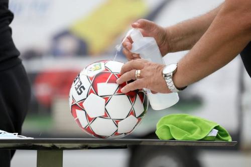 Majoritatea cluburilor din Liga 1 au raportat cazuri de COVID-19