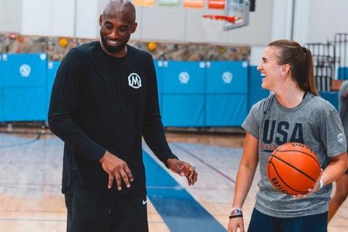 Kobe Bryant și Sabrina Ionescu