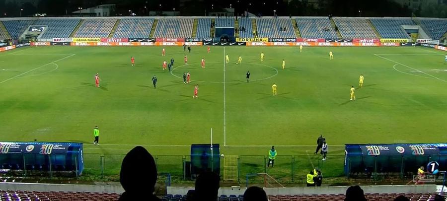 12.000 de locuri este capacitatea stadionului din Buzău. la FCSB - Mioveni, arena care seamănă izbitor cu fostul Ghencea a fost populată în proporție de 15% FCSB, abandonată de fani la Buzău » Record negativ
