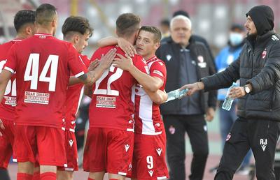 Vedeta lui Dinamo, arătată cu degetul după înfrângere: „Dispare din joc! Tot timpul e nemulţumit”