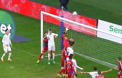 Gol cum n-a văzut Ghencea » Portarul de la CSA Steaua, umilit de un puști al Astrei cu o execuţie fabuloasă, direct din corner! „Militarii”, pas greșit