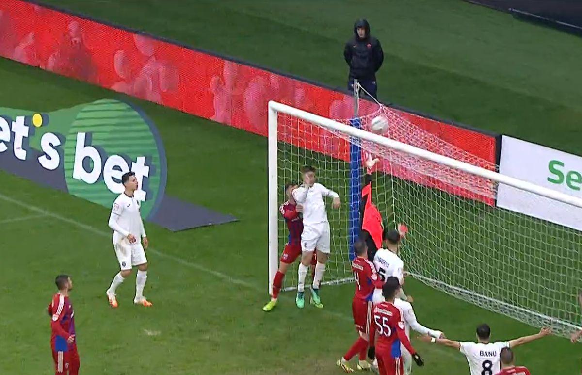 Ionuț Zaharia, gol din corner în CSA Steaua - Astra / FOTO: Capturi @Telekom Sport 1