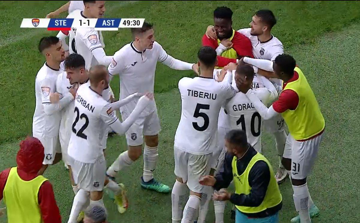Ionuț Zaharia, gol din corner în CSA Steaua - Astra / FOTO: Capturi @Telekom Sport 1