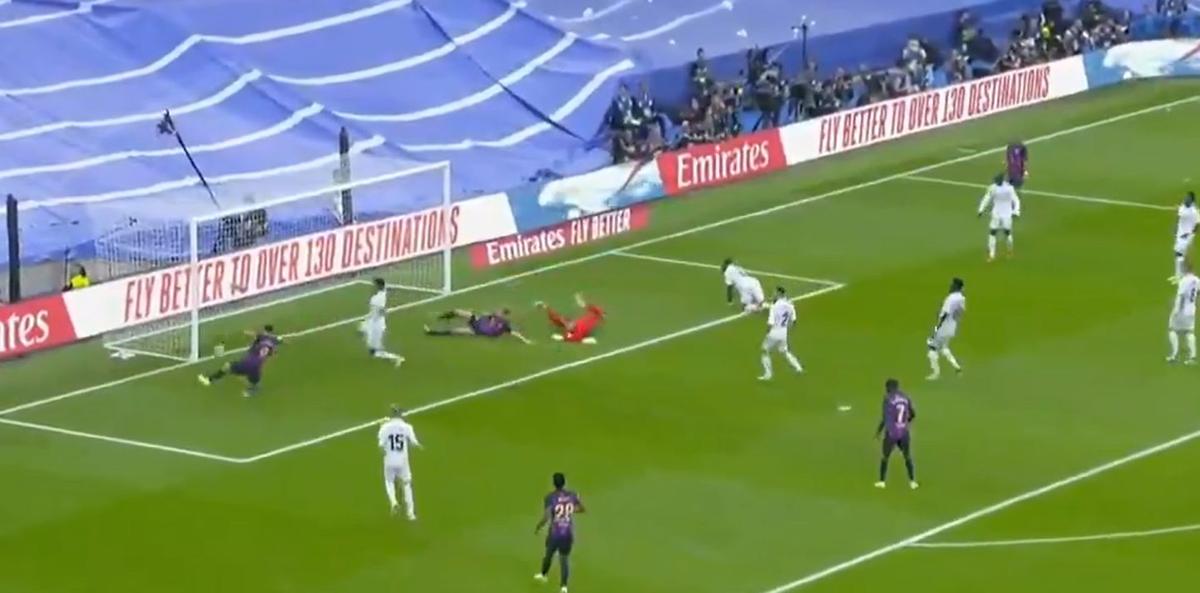 Robert Lewandowski, ratare incredibilă în Real Madrid - Barcelona » A dat peste poartă din 2 metri