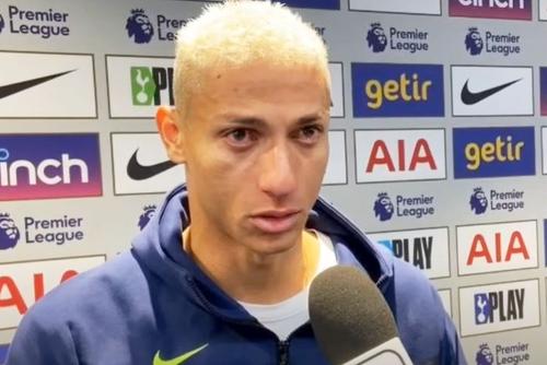 Richarlison, cu ochii în lacrimi // foto: captură YouTube