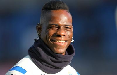 Mario Balotelli i-a râs în față lui Zlatan Ibrahimovic, după „indirecta” suedezului » Imaginea postată de italian, acuzat că „a irosit toate șansele primite în carieră”