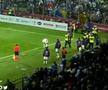 Scene incredibile în Bosnia: un fan a intrat în teren și l-a ATACAT pe Cristiano Ronaldo!