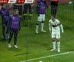 Scene incredibile în Bosnia: un fan a intrat în teren și l-a ATACAT pe Cristiano Ronaldo!
