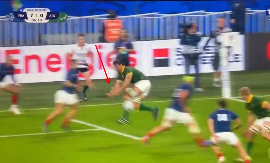 Momentul în care Etzebeth deviază mingea Franța acuză după eliminarea de la Cupa Mondială de rugby » Faza controversată care ar fi putut schimba tot: „Simt multă frustrare și dezamăgire”