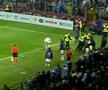 Scene incredibile în Bosnia: un fan a intrat în teren și l-a ATACAT pe Cristiano Ronaldo!