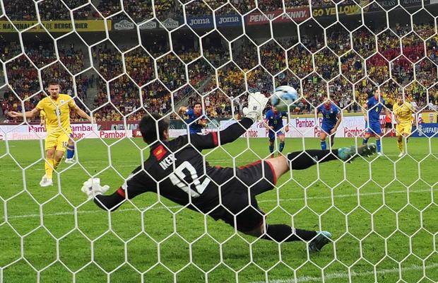 Basarab Panduru a avut o dilemă după România - Andorra. Ianis Hagi a venit cu explicațiile: „Am decis pe teren”