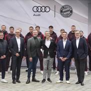 Jucătorii lui Bayern Munchen au primit noile mașini Audi / Foto: Imago