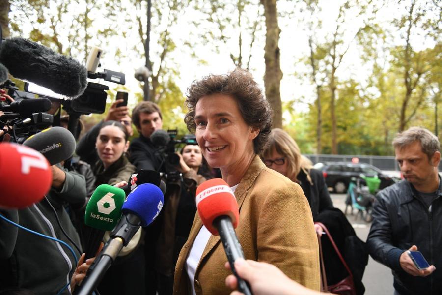 Delphine Verheyden, cealaltă avocată care l-a reprezentat azi pe Kylian Mabppe, în dosarul în care atacantul a dat în judecată pe PSG, cerând despăgubiri de 55 de milioane de euro / Foto: Imago Avocatul lui Kylian Mbappe contraatacă: „Vom depune plângere pentru calomnie. Kylian nu a fost nicio clipă singur la Stockholm! Cum și când ar fi făcut violul?”