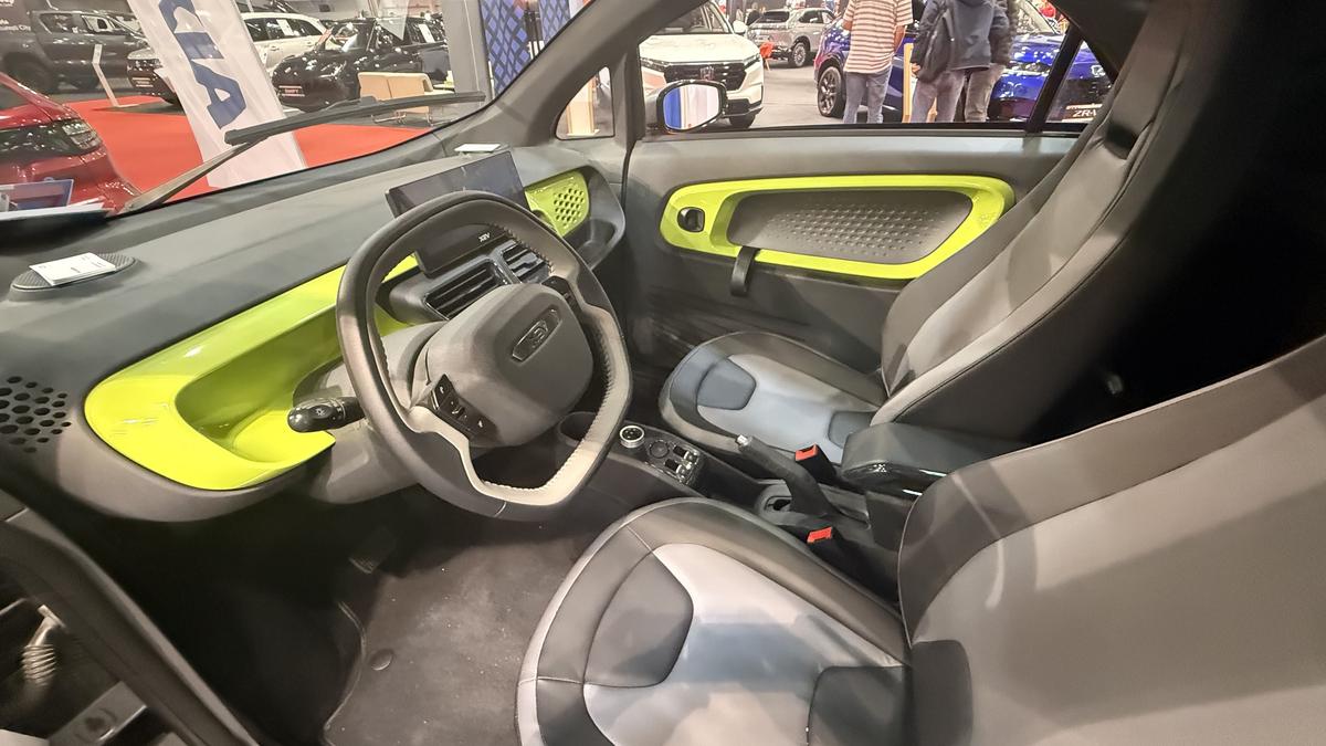 Mașina fabricată la imprimantă, care a cucerit Spania și Italia, vrea să invadeze și România! E mai scumpă decât Dacia Spring, dar poate fi condusă de la 16 ani