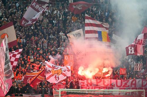 Peluza rapidistă promite show cu Dinamo. Foto: Imago Images