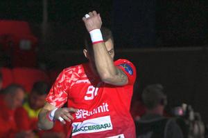 Dinamo are om în „echipa etapei”, după eșecul dur cu Barcelona