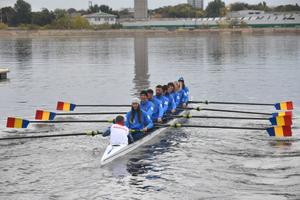 Demonstrație de canotaj în premieră pe Lacul Morii » Simona Radiș: „Abia așteptăm să concurăm aici”