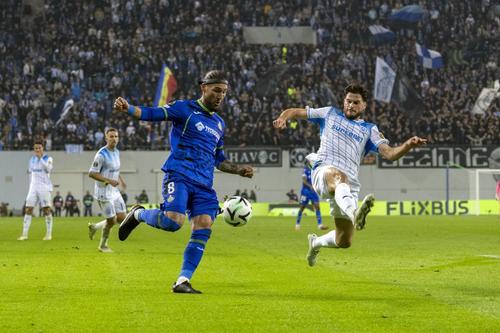 Tudor Băluță, în Universitatea Craiova - Getafe 1-1 / Foto: Imago Images