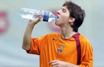 Incredibil ce scria un antrenor din La Masia despre Messi, în 2000!