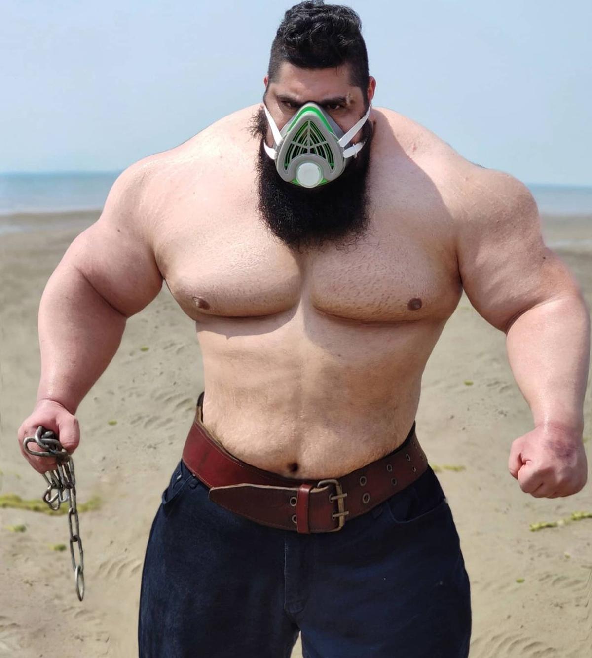 Lupta luptelor! „Cel mai înfricoșător om din lume” se va bate cu „Iranianul Hulk”