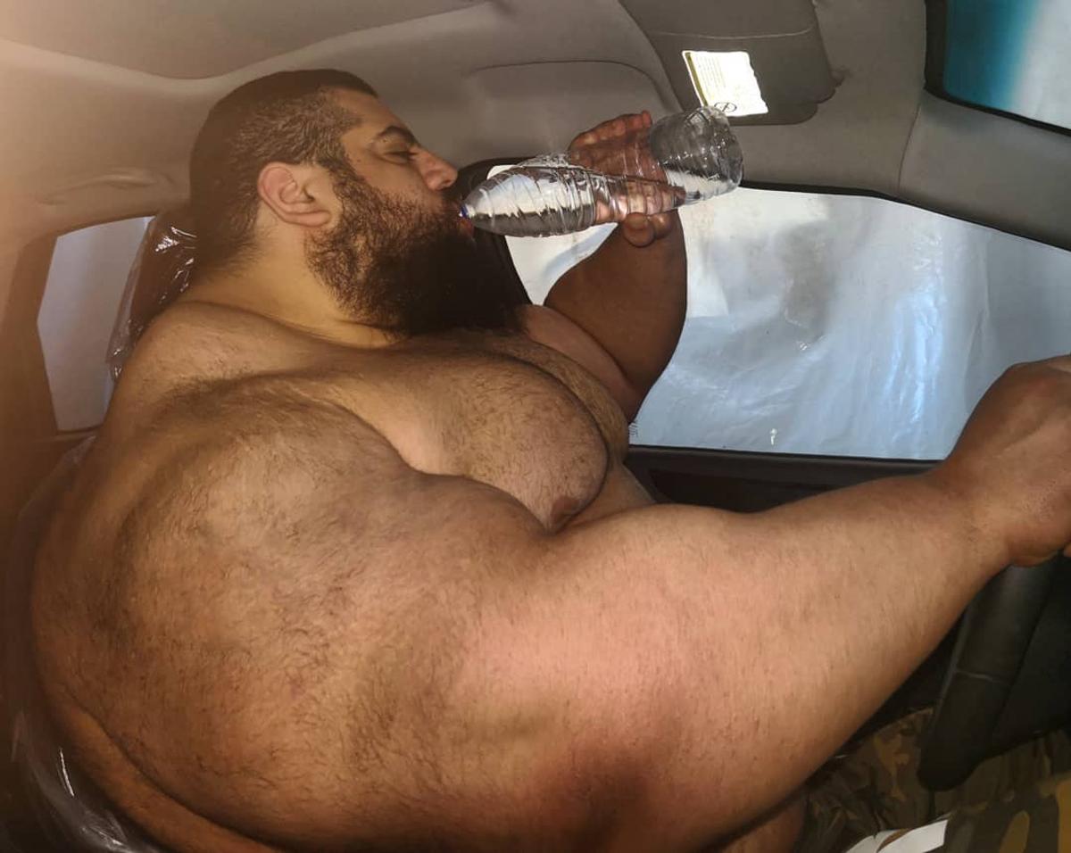 Lupta luptelor! „Cel mai înfricoșător om din lume” se va bate cu „Iranianul Hulk”