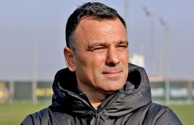 Toni Petrea, prezentat la FCSB » Singura condiție pe care i-a pus-o lui Becali + prima fabuloasă din contract