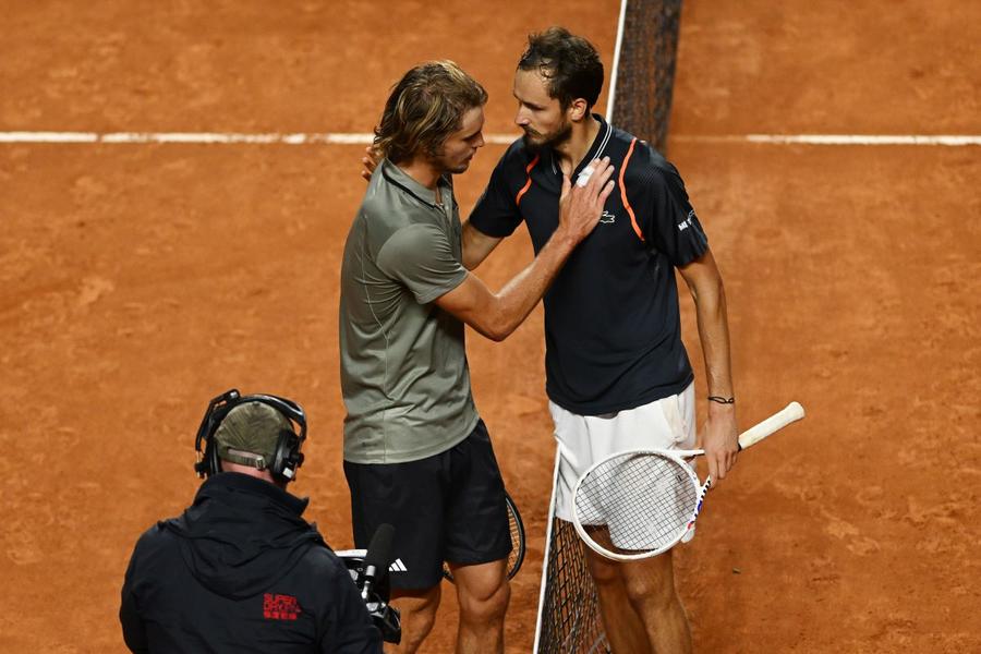 Alexander Zverev devine fanul numărul 1 al lui Daniil Medvedev, pe care l-a acuzat de „lipsă de fair play” la Monte Carlo » „Aș proceda la fel”, a replicat rusul