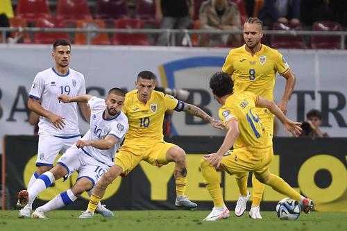 Pușcaș, alături de Stanciu și Hagi în meciul cu Kosovo Foto: Imago