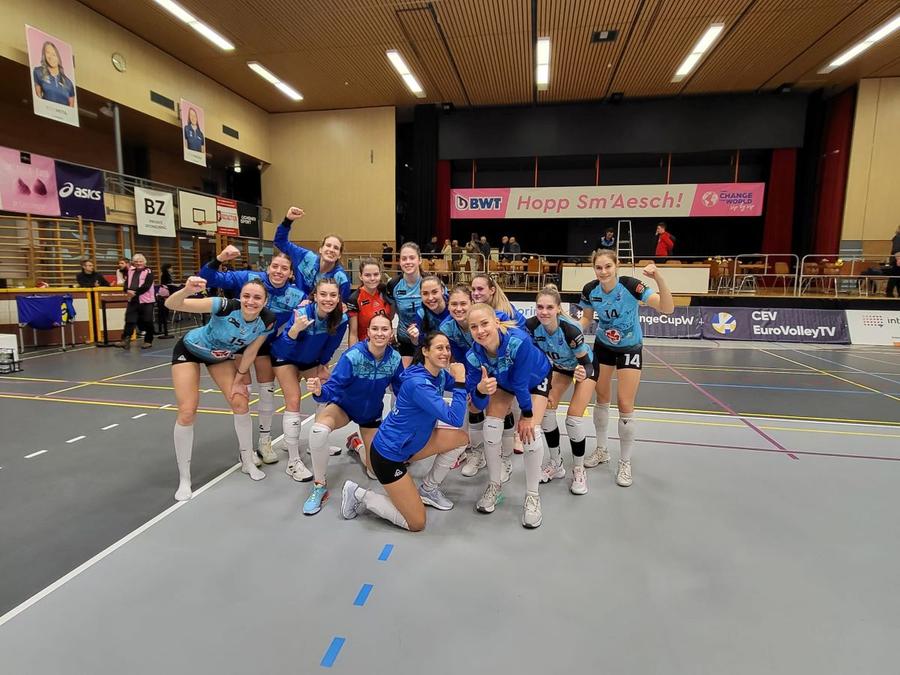 Jucătoarele de la CSM Lugoj bucuroase după calificare Foto Facebook CSM Lugoj Trei echipe românești, CSM Lugoj, CSM București, CSO Voluntari, în „optimile” Challenge Cup » Vor întâlni adversare din Serbia și Grecia