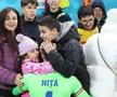 Florin Niță și familia după România - Kosovo FOTO: Ionuț Iordache (GSP)