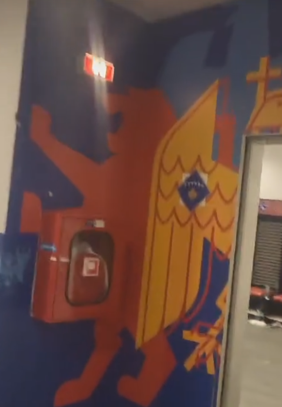 Vestiarul României la Priștina vs. Vestiarul lăsat de Kosovo pe Arena Națională