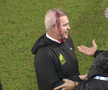 Javier Aguirre, umplut de sânge după ce a fost lovit în cap de o doză de bere în Honduras - Mexic // foto: Captură GSP