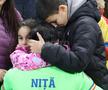 Florin Niță și familia după România - Kosovo FOTO: Ionuț Iordache (GSP)