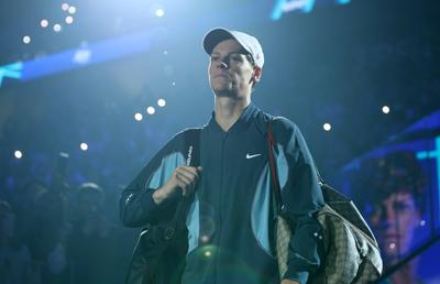 Jannik Sinner și Alexander Zverev pornesc drept favoriți pentru calificarea în ultimul act la ATP Finals