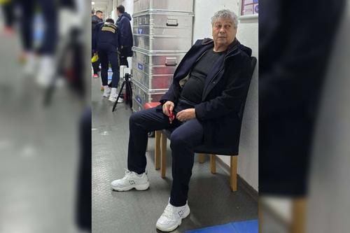 Mircea Lucescu, pe scaun la stadionul din Zenica/ foto: Orange Sport