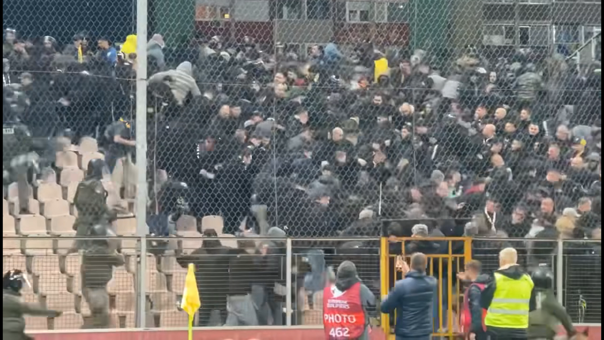 Fanii români au fost bătuți de Armată în Bosnia // foto: captură oslobodjenje.ba